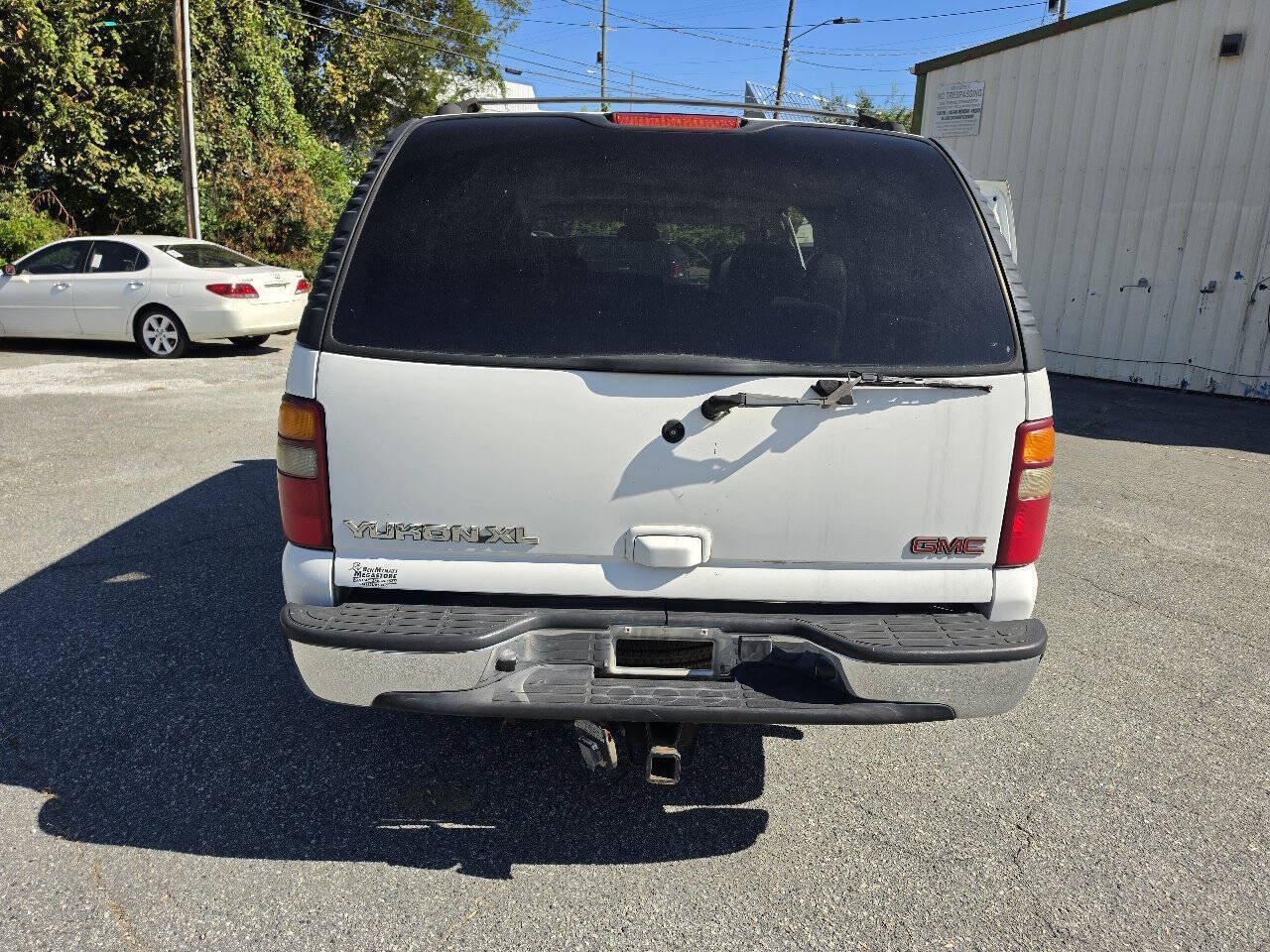 Used 2003 GMC Yukon XL SLT w/ 1SD Preferred Equipment Group AWD/4WD image 9
