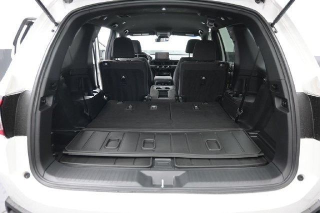 Certified 2025 Honda Pilot Sport image 29