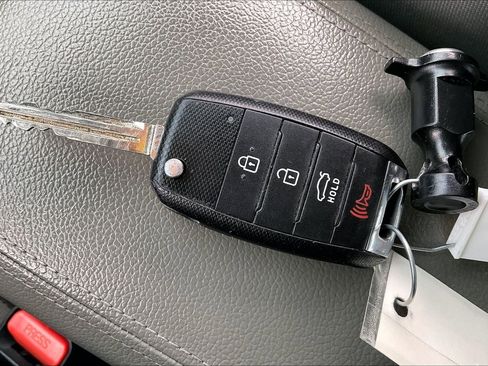 Used 2014 Kia Forte LX w/ Popular Package image 9