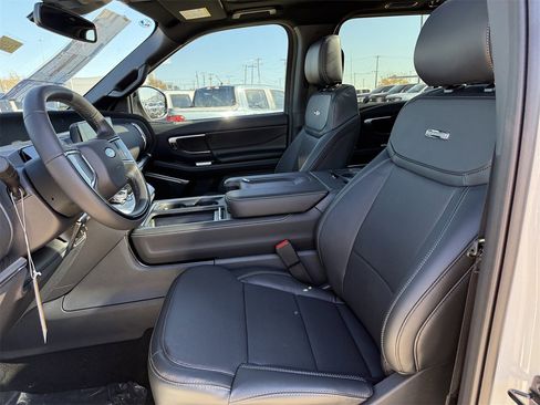 New 2025 Ford Expedition Platinum w/ Stealth Appearance Package image 51