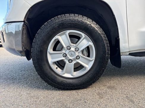 Used 2019 Toyota Tundra SR5 w/ SR5 Upgrade Package AWD/4WD image 15