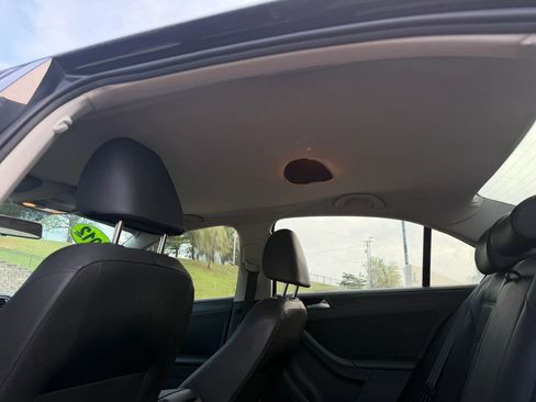 Used 2012 Volkswagen Jetta SE FWD image 14