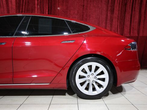 Used 2020 Tesla Model S Long Range image 6