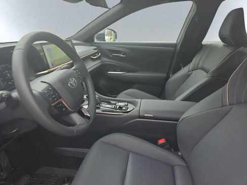 Used 2026 Toyota Crown AWD/4WD image 11