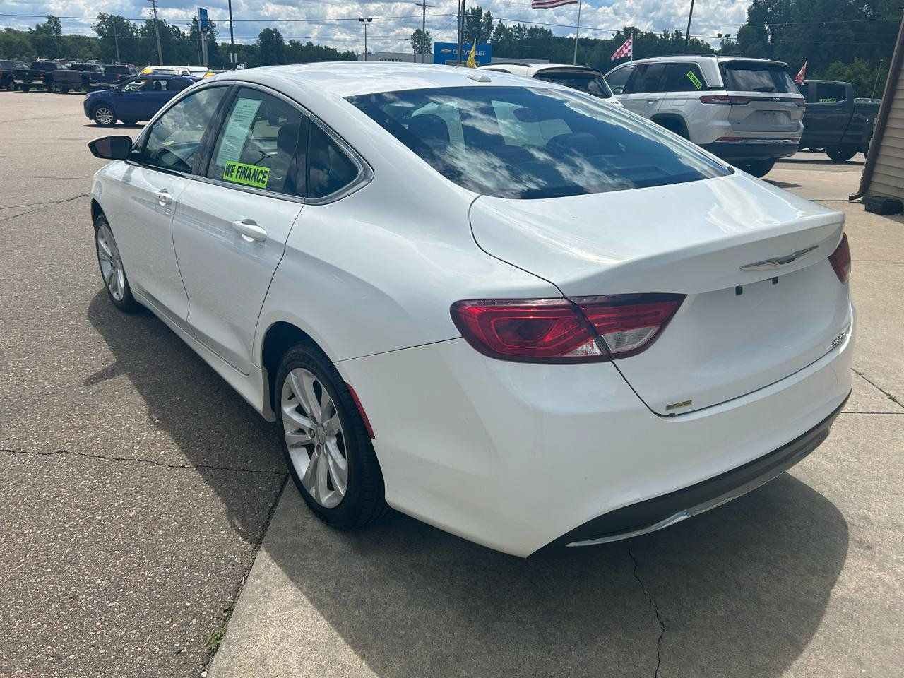 Used 2015 Chrysler 200 Limited w/ Convenience Group FWD image 7
