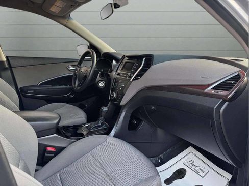 Used 2017 Hyundai Santa Fe Sport image 14