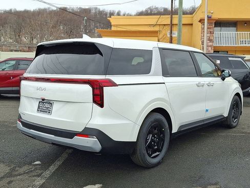 New 2026 Kia Carnival LXS image 4
