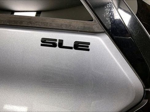 Used 2021 GMC Terrain SLE w/ Driver Convenience Package image 14