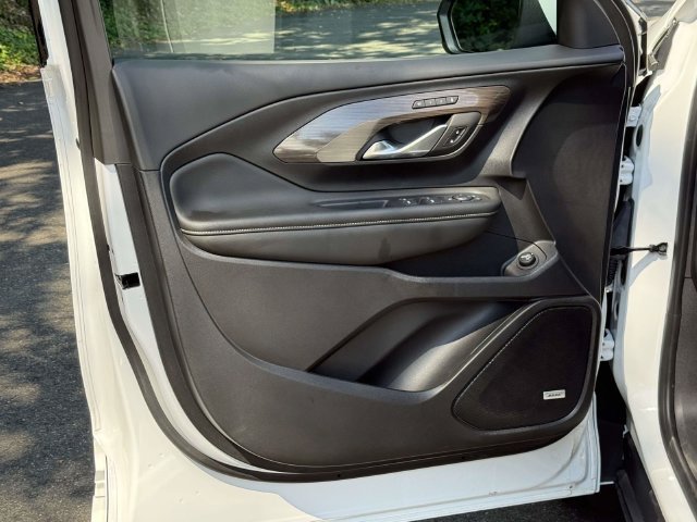 Certified 2024 GMC Terrain Denali w/ LPO, Floor Liner Package AWD/4WD image 8