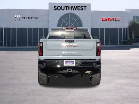 Certified 2024 GMC Sierra 2500 AT4X image 8