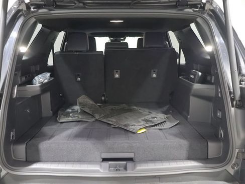 Used 2025 Toyota 4Runner Limited AWD/4WD image 5