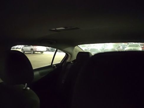 Used 2014 Chevrolet Cruze LT w/ Technology Package image 11