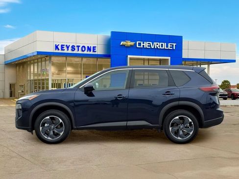 Used 2025 Nissan Rogue SV FWD image 4