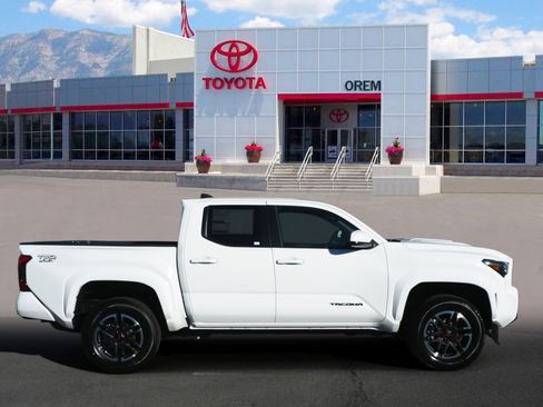 New 2025 Toyota Tacoma TRD Sport image 3