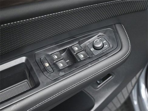 New 2025 Volkswagen Atlas SEL Premium R-Line image 21