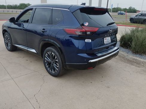 New 2026 Nissan Rogue Platinum AWD/4WD image 4