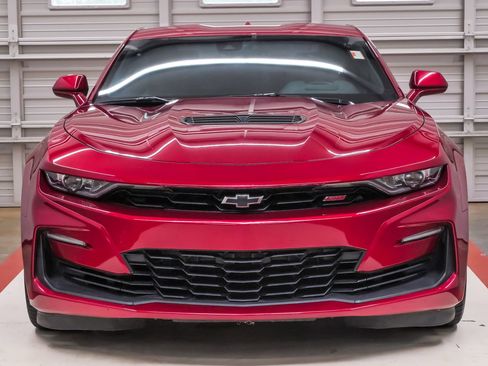 Used 2021 Chevrolet Camaro SS RWD image 4