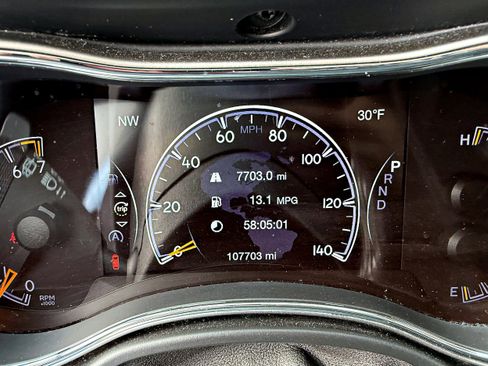 Used 2018 Jeep Grand Cherokee Altitude image 15