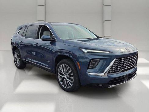 Used 2026 Buick Enclave Avenir w/ Super Cruise Package FWD image 7