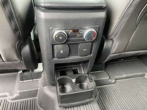 Used 2022 Ford Explorer XLT AWD/4WD image 53