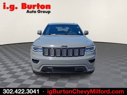 Used 2021 Jeep Grand Cherokee Laredo X AWD/4WD image 2
