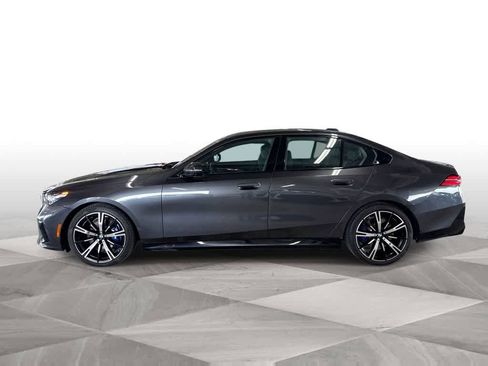 Used 2024 BMW 540i xDrive AWD/4WD image 5