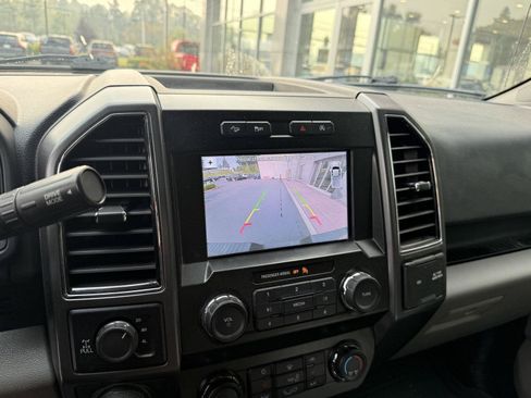 Used 2019 Ford F150 XLT w/ Equipment Group 302A Luxury AWD/4WD image 19