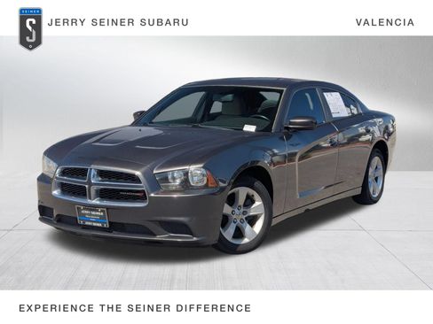 Used 2014 Dodge Charger SE w/ Connectivity Group RWD image 1