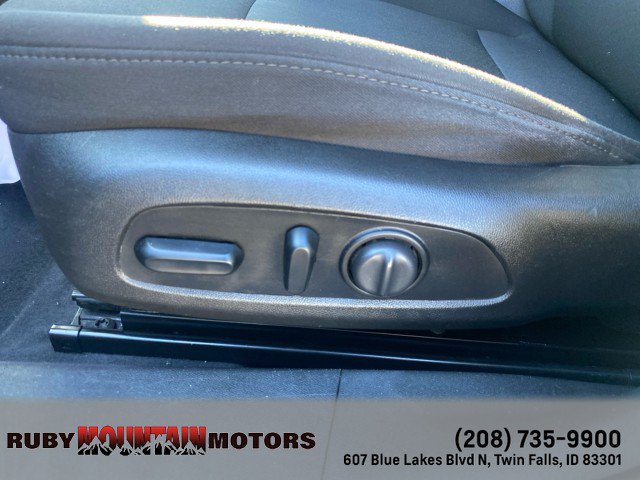 Used 2018 Chevrolet Malibu LT FWD image 21