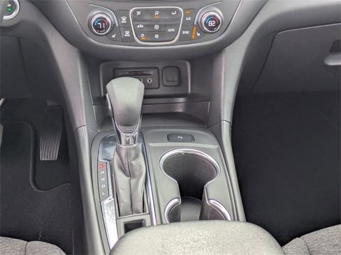 Used 2022 Chevrolet Equinox LT image 30
