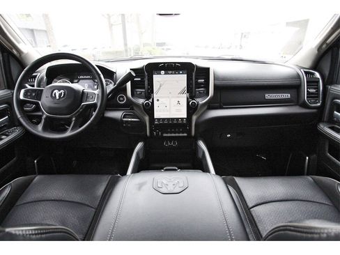 Used 2024 RAM 2500 Laramie w/ Towing Technology Group image 7