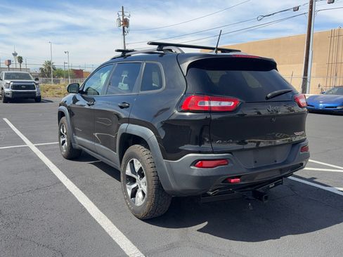 Used 2016 Jeep Cherokee Trailhawk w/ Leather Interior Group AWD/4WD image 4
