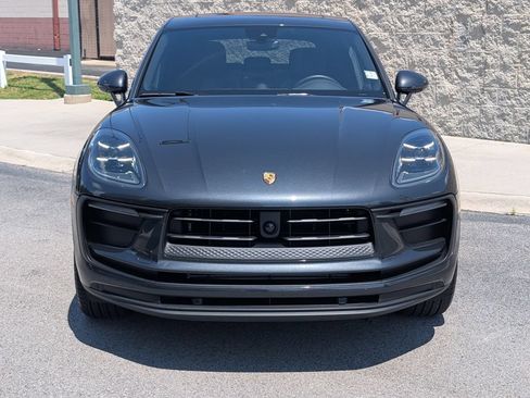 Certified 2026 Porsche Macan AWD/4WD image 10