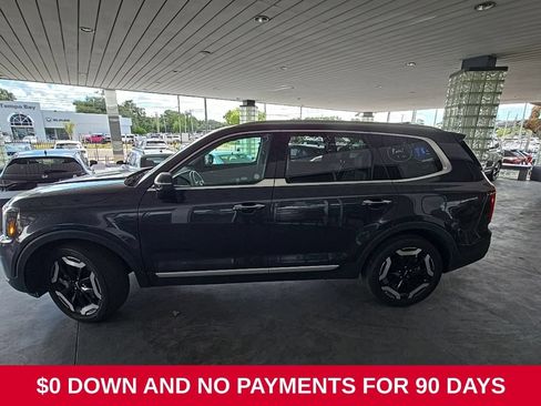 Used 2025 Kia Telluride S FWD image 16