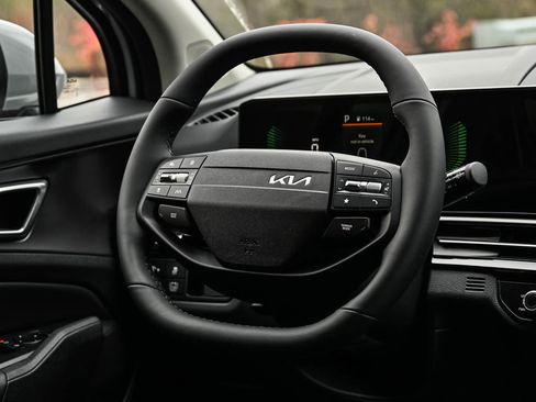 New 2026 Kia Sportage EX image 15