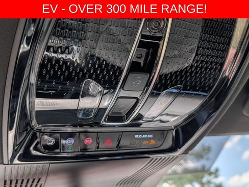 Used 2026 Cadillac Vistiq Sport w/ LPO, Floor Liner Package AWD/4WD image 50