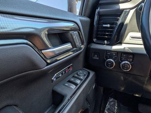 Used 2022 GMC Sierra 1500 AT4 w/ AT4 Preferred Package AWD/4WD image 32