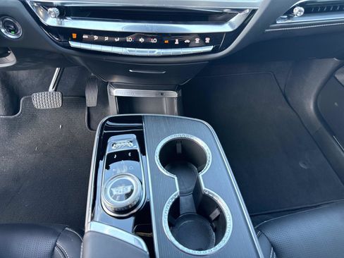 Used 2025 Cadillac Lyriq Sport image 29