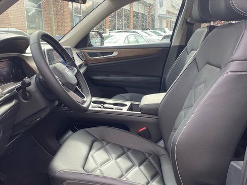 New 2026 Volkswagen Atlas SE image 8