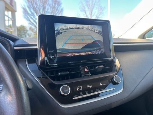 Used 2023 Toyota Corolla LE image 22