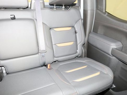 Used 2021 GMC Sierra 1500 AT4 w/ Technology Package image 14