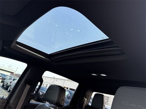 Used 2022 GMC Sierra 1500 Denali w/ Denali Premium Package image 23