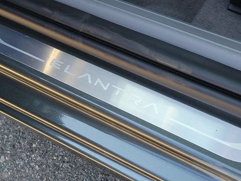 New 2026 Hyundai Elantra SE FWD image 19