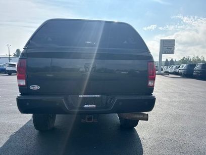 Used 2018 RAM 2500 SLT w/ Black Appearance Group