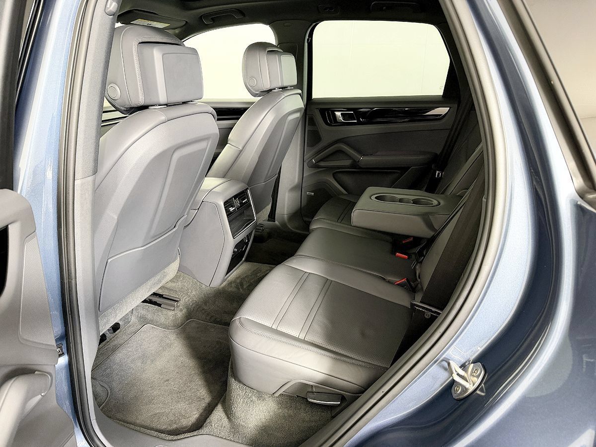 Used 2019 Porsche Cayenne AWD/4WD image 37