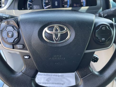 Used 2013 Toyota Camry LE FWD image 14