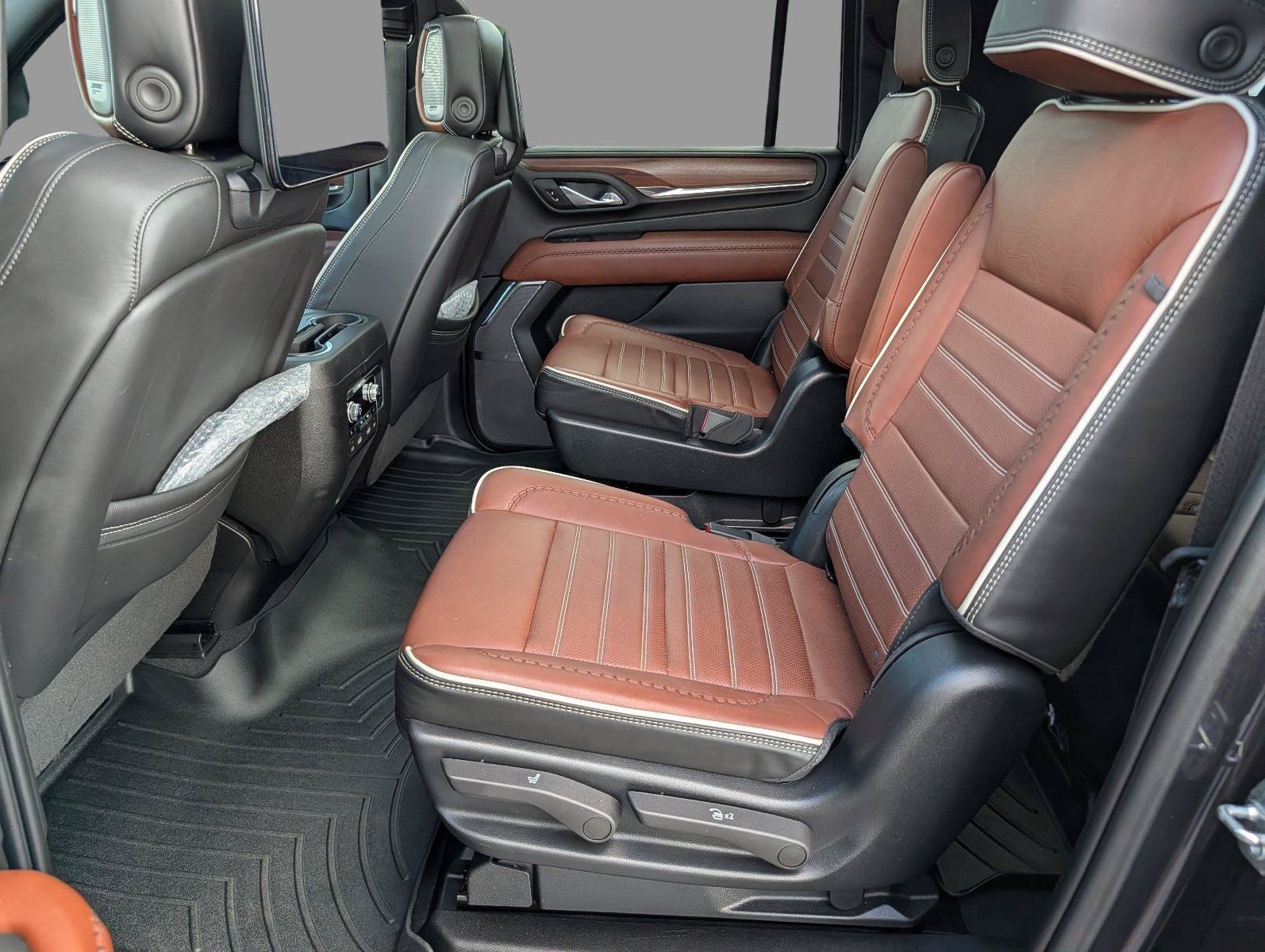 Certified 2023 GMC Yukon XL Denali Ultimate AWD/4WD image 32