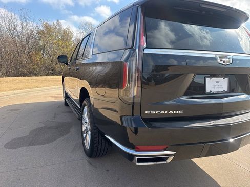 Certified 2024 Cadillac Escalade ESV Premium Luxury w/ Performance Package image 3