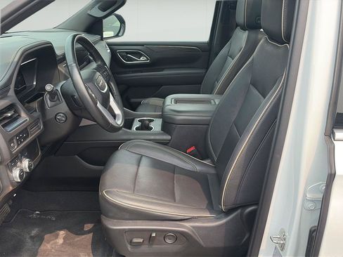 Used 2023 GMC Yukon SLT w/ SLT Premium Package AWD/4WD image 11