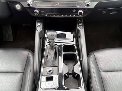 Certified 2023 Kia Telluride S w/ S Sunroof Package FWD image 18
